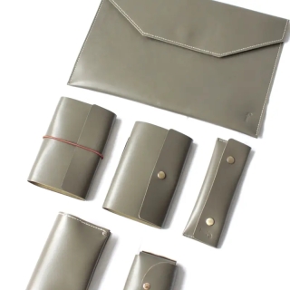 Laptop Kılıfı ve Defter Kombini | Şık ve Fonksiyonel Set