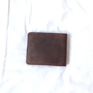 Genuine Leather Men’s Wallet | Slim & Elegant